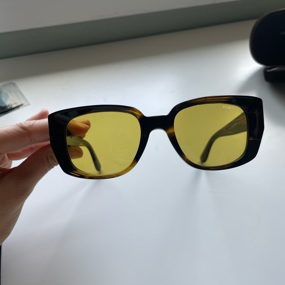 new with box - tom ford raphael sunglasses - Picture 3 of 6